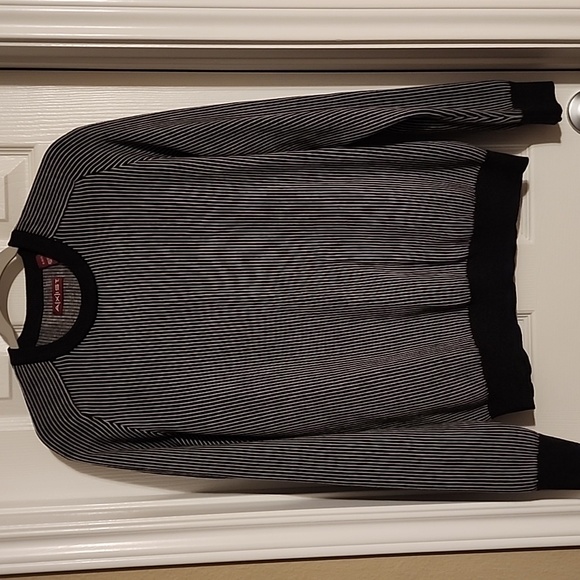 A[X]IST Men's Sweater - Picture 3 of 7